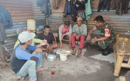 BABINSA RAMIL 16/PEJAWARAN SILAHTURAHMI DENGAN WARGA