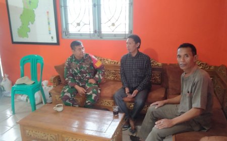 Babinsa Koramil 16/Pejawaran Komsos Dengan Perangkat Desa Menjadikan Hubungan Kerja Antara Babinsa Dan Aparat Desa Semakin Solid