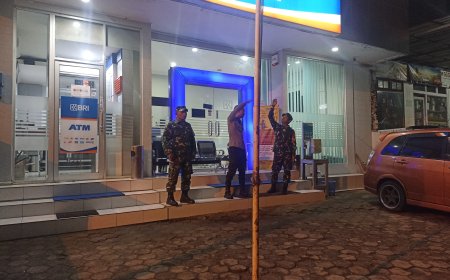 Pastikan Wilayah Aman, Babinsa Aktif Laksanakan Patroli Malam