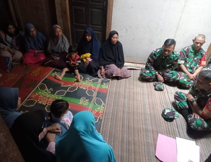 Babinsa Koramil 16/Pejawaran Berikan Penyuluhan kepada Ibu-Ibu TP PKK di Desa Sarwodadi